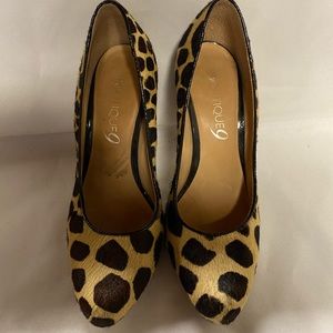 Boutique 9 leopard pumps